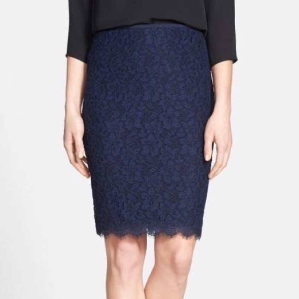 Diane Von‎ Furstenberg navy blue Scotia Lace pencil Skirt exposed back zipper
